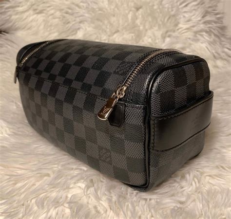 trousse de toilette louis vuitton damier|louis vuitton graphite toilet bag.